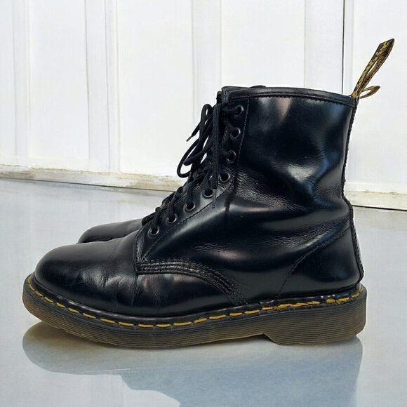 Dr. Marten's Boots Original 1460 Smooth Leather Black Men's 7 Women's 9 Unisex - Picture 3 of 12